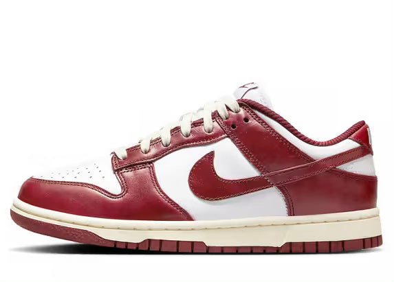 NIKE DUNK LOW PRM VINTAGE TEAM RED (W)